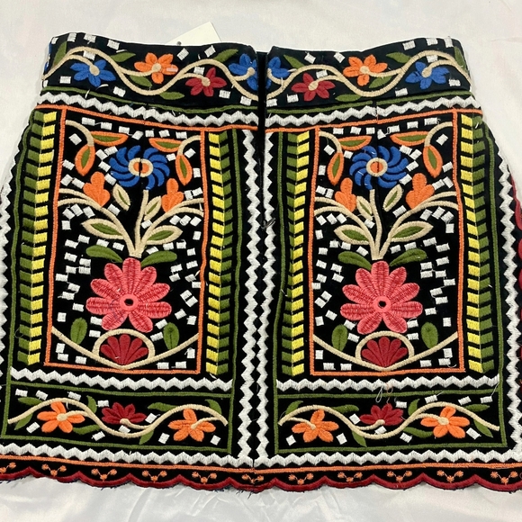 Bohemia Embroidered Mini Skirt - Picture 3 of 7